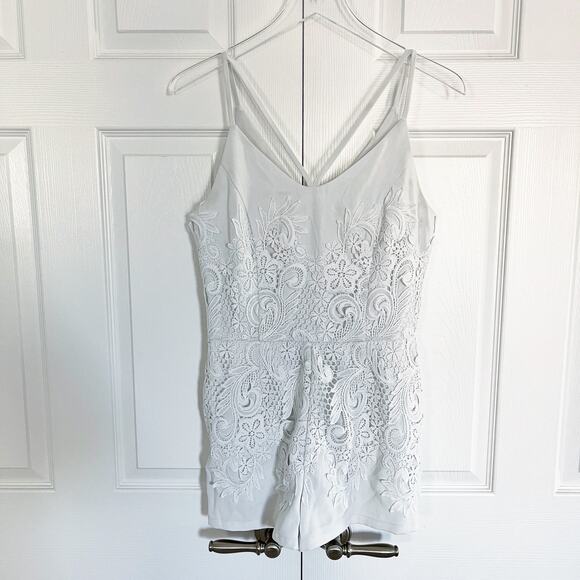 Greylin Jaylee Lace Appliqué Romper - Picture 3 of 9